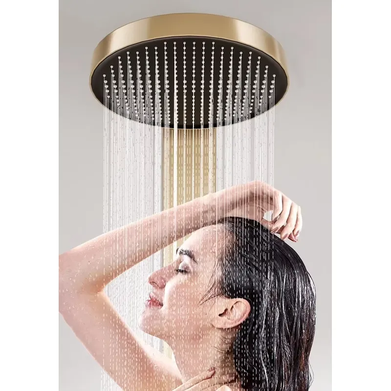Set Doccia a Cascata in Ottone - Spa & Wellness Centre Lielupe recensione e prezzo